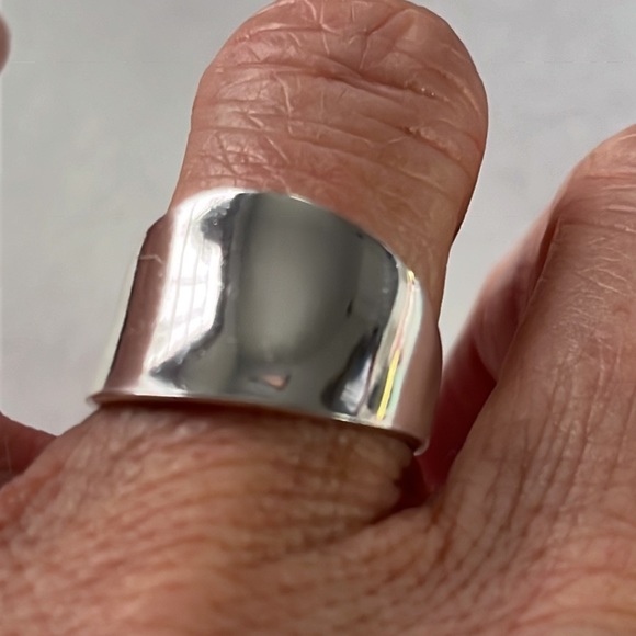 Sterling silver concave band ring size 7 high polished finish - Picture 4 of 5